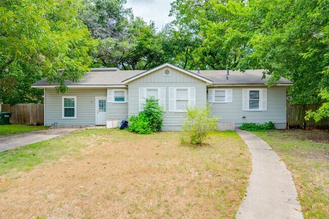 1012 Barbara Dr San Marcos, TX 78666 photo 2
