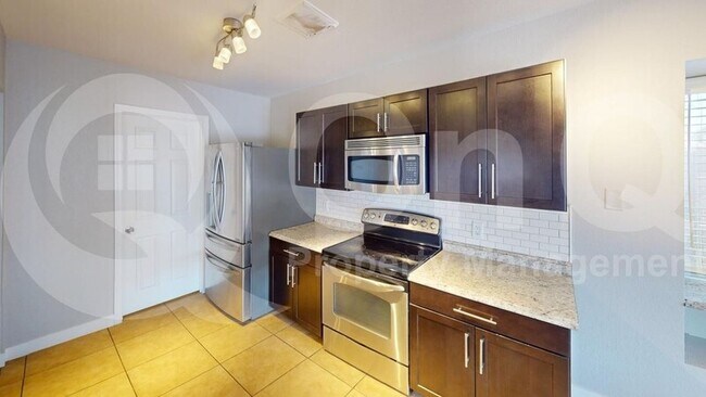 7835 West Fleetwood Lane, Glendale, AZ 85303 photo 3