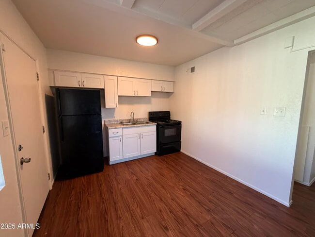 6802 W Glendale Ave Glendale, AZ 85303 photo 5