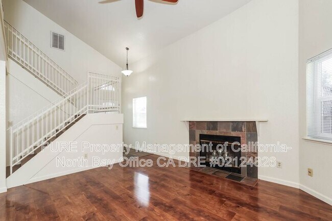 3465 Walnut Grove St Santa Rosa, CA 95403 photo 4