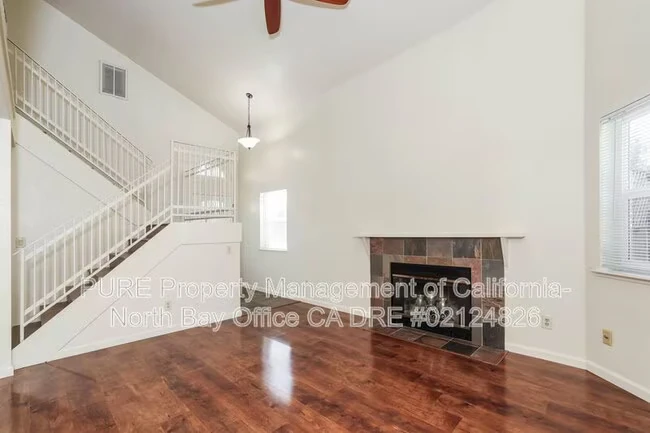 3465 Walnut Grove St Santa Rosa, CA 95403 photo 4
