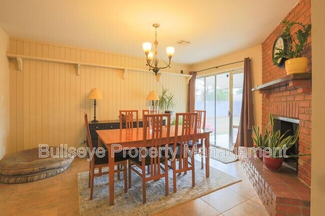 2845 E Sierra St Phoenix, AZ 85028 photo 5