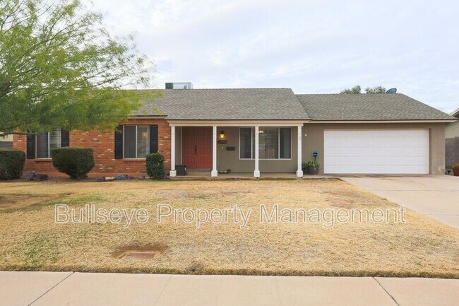2845 E Sierra St Phoenix, AZ 85028 photo 2
