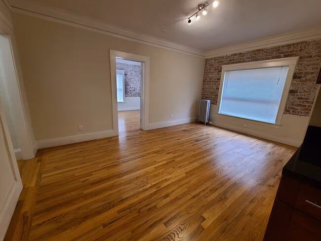 Raymond Apartments photo 4