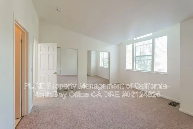 599 Spruce St Santa Rosa, CA 95407 photo 5