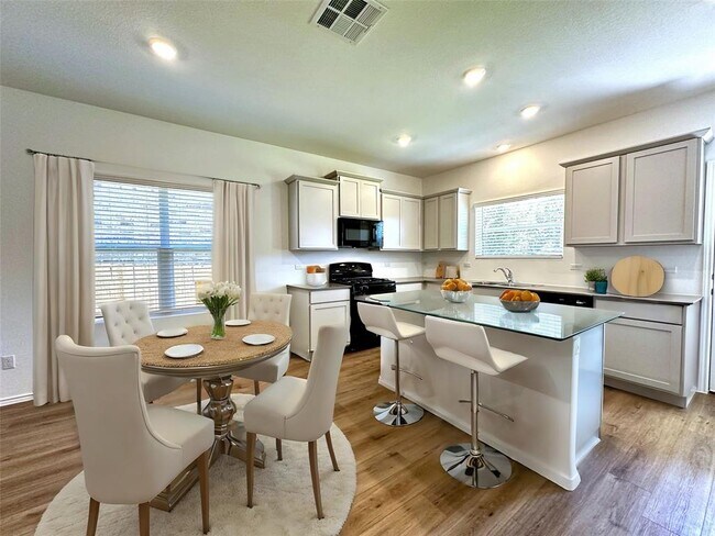 106 Maravillas Bnd Bastrop, TX 78602 photo 5
