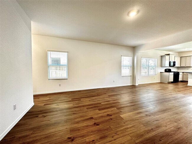 106 Maravillas Bnd Bastrop, TX 78602 photo 4