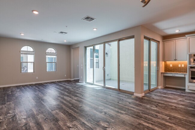 3855 S McQueen Rd Chandler, AZ 85286 photo 4