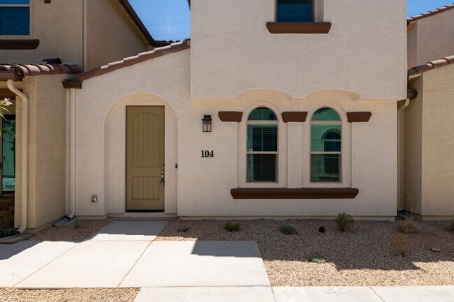 3855 S McQueen Rd Chandler, AZ 85286