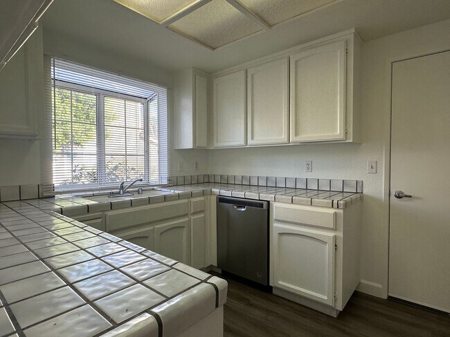3 Bedroom 2 Bath Duet Style Home in Desirable Almaden Community photo 3