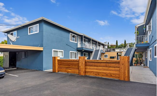 5121 Dailey Ct La Mesa, CA 91941 photo 3