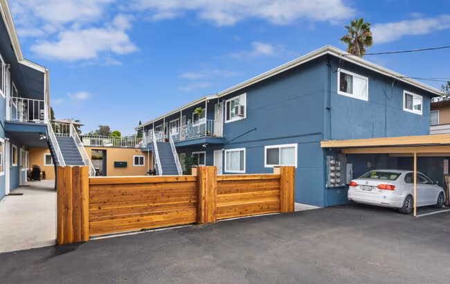 5121 Dailey Ct La Mesa, CA 91941 photo 2