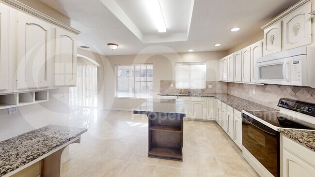 823 W Iris Dr Gilbert, AZ 85233 photo 5