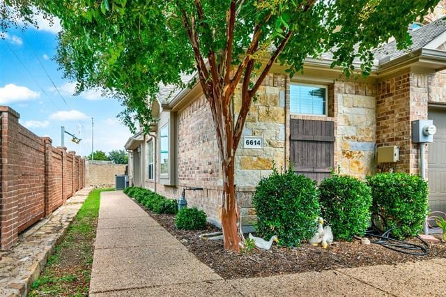6614 Eagle Nest Drive, Garland, TX 75044 photo 2