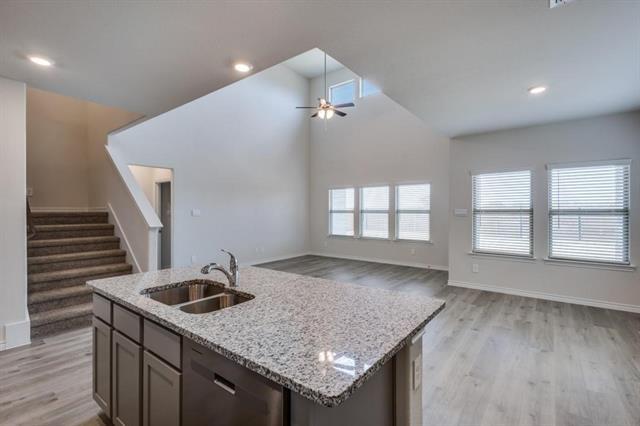 10213 Torch Light Lane, Aubrey, TX 76227 photo 5