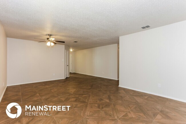 2109 Doecrest Dr Denton, TX 76210 photo 2