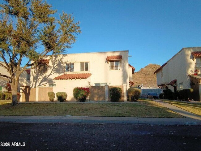 8819 N 12th Pl Phoenix, AZ 85020 photo 2