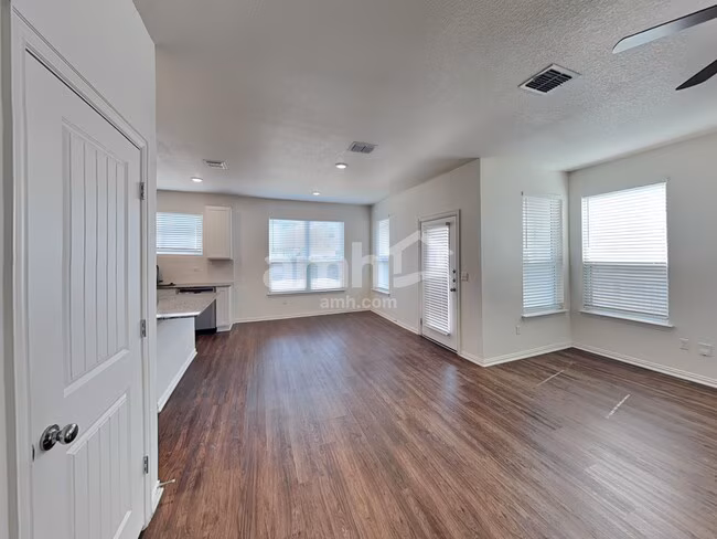180 Pebble Creek Run New Braunfels, TX 78130 photo 4