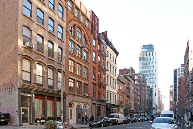 75 Warren St New York, NY 10007 photo 2
