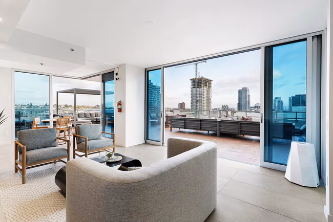 Vantage Pointe photo 2