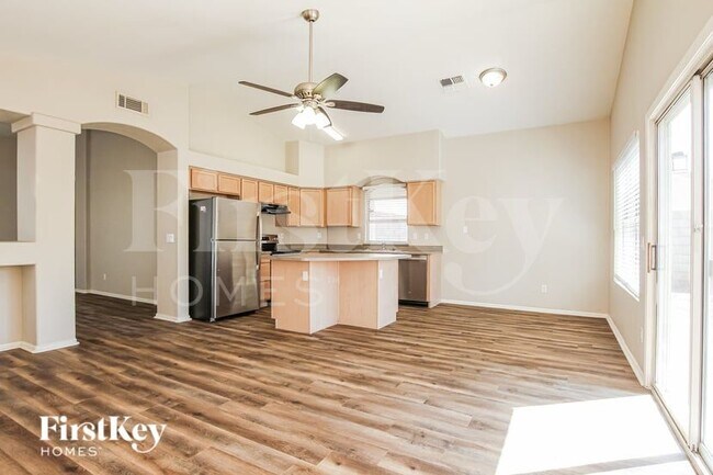 15615 W Watkins St Goodyear, AZ 85338 photo 5