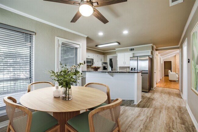 2700 Quail Ridge Dr Carrollton, TX 75006 photo 5