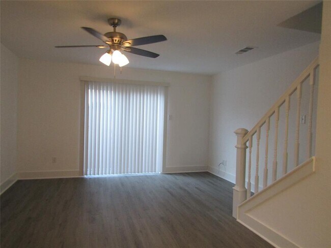 818 West Collins Street, Denton, TX 76201 photo 5