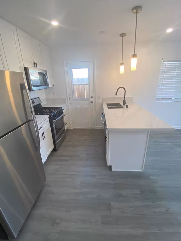 836 Olive Ave National City, CA 91950 photo 5
