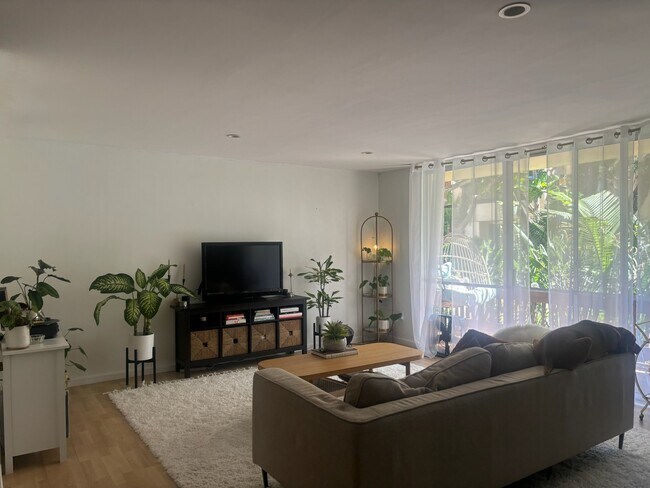 6333 La Jolla Blvd San Diego, CA 92037 photo 2