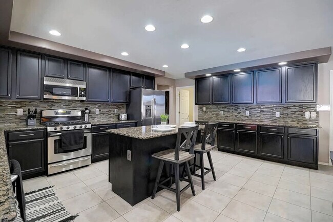 13412 W ANNIKA Drive photo 4