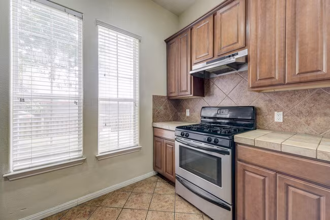 5102 Caswell Ave Austin, TX 78751 photo 4