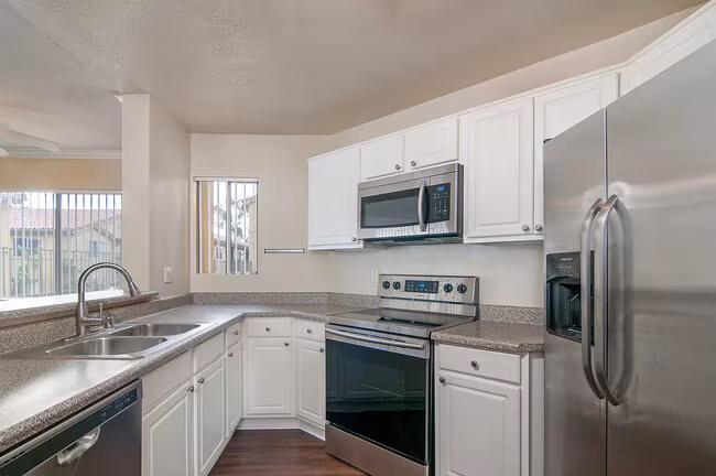 7405 Charmant Dr San Diego, CA 92122 photo 2