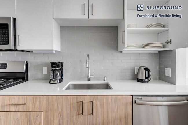 3093 Broadway Oakland, CA 94611 photo 4