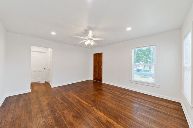 3233 Merida Avenue, Fort Worth, TX 76109 photo 3