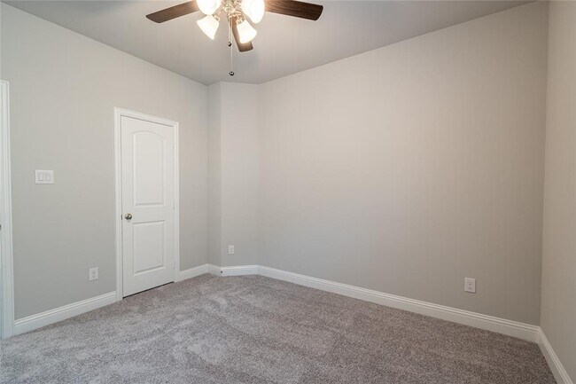 7808 Cottonwood Drive, Greenville, TX 75402 photo 4