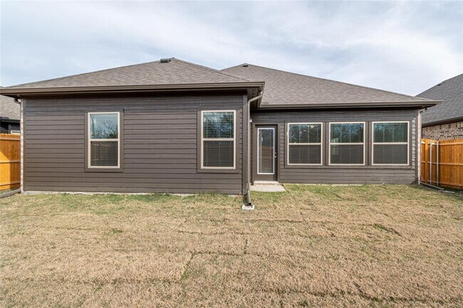 7808 Cottonwood Drive, Greenville, TX 75402 photo 3
