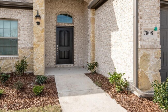 7808 Cottonwood Drive, Greenville, TX 75402 photo 2
