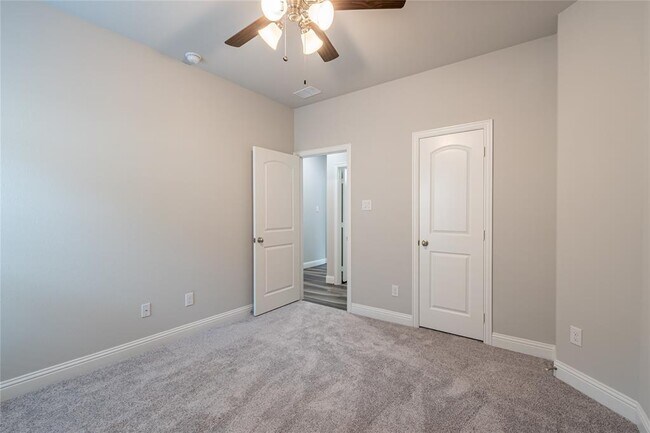 7808 Cottonwood Drive, Greenville, TX 75402 photo 5
