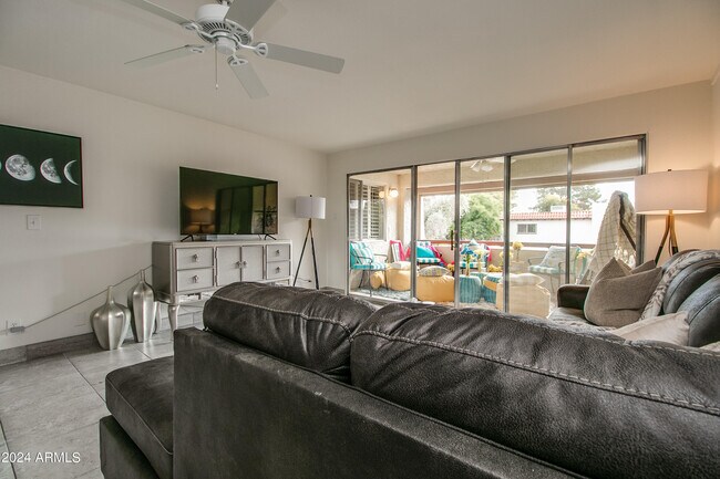 7625 E Camelback Rd Scottsdale, AZ 85251 photo 4
