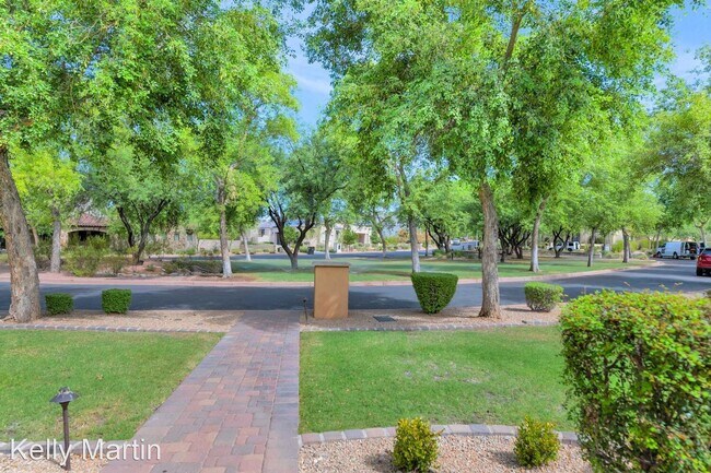 9855 E Legacy Ln Scottsdale, AZ 85255 photo 3