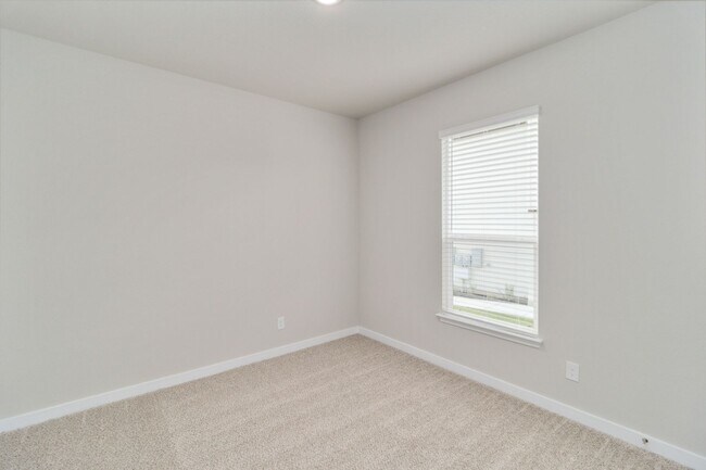 391-395 Nespral Dr San Antonio, TX 78253 photo 4