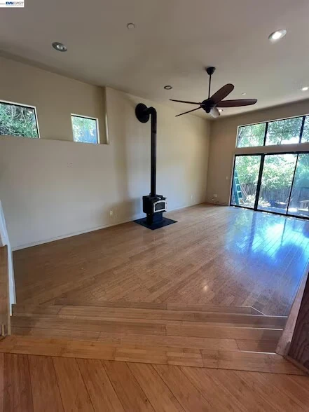 7957 Michigan Ave Oakland, CA 94605 photo 4