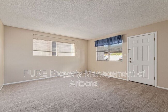 700 W University Dr Tempe, AZ 85281 photo 2