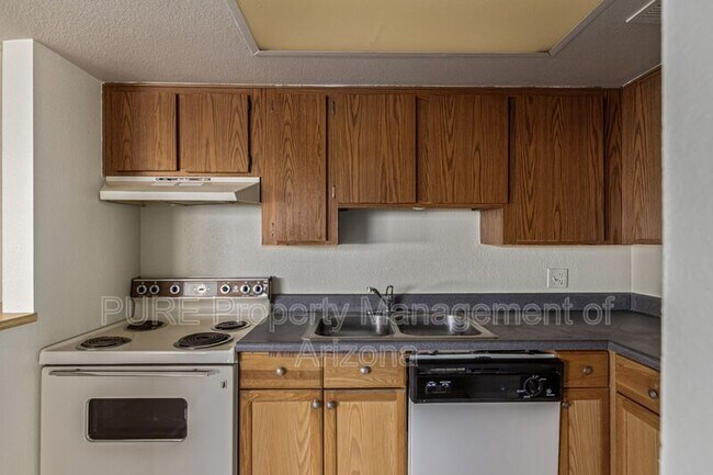 700 W University Dr Tempe, AZ 85281 photo 5