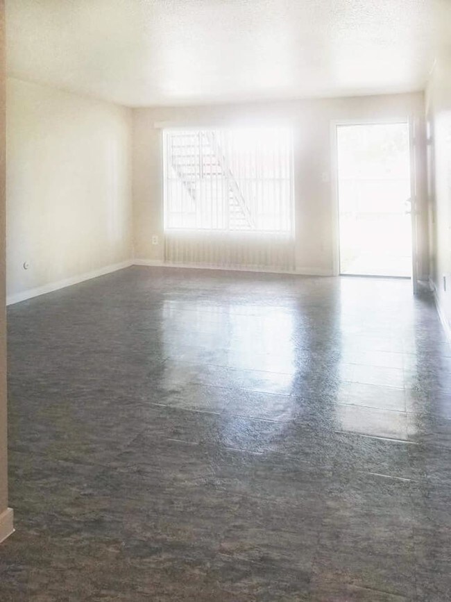 Cedar Bluff Apartments photo 3