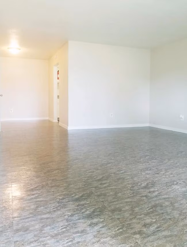 Cedar Bluff Apartments photo 2