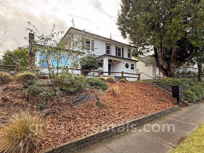 119 20th Ave SE Olympia, WA 98501 photo 2
