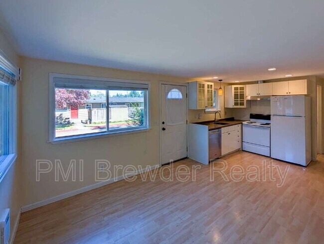 525 Madison St Everett, WA 98203 photo 5