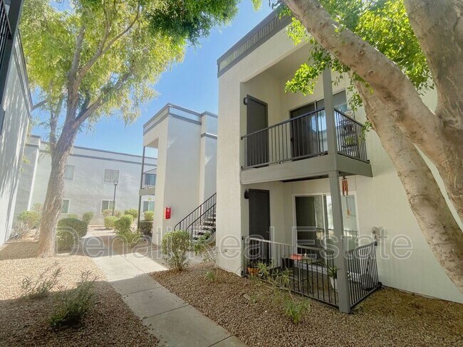 740 W Elm St Phoenix, AZ 85013