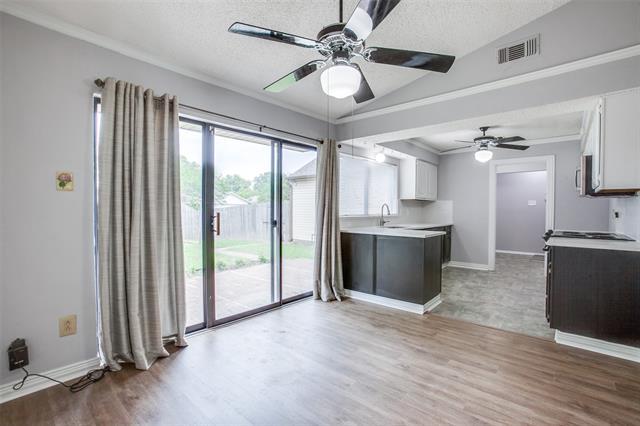 1122 Melissa Ln Garland, TX 75040 photo 5